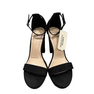 Forever 21 4 inch Black Suede Heels Size 9